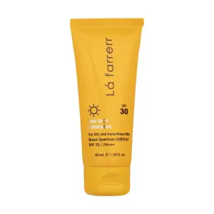 کرم ضدآفتاب و ضدلک بی‌رنگ لافارر با SPF30 مناسب پوست‌های چرب و آکنه‌دار حجم 40 میلی‌لیتر